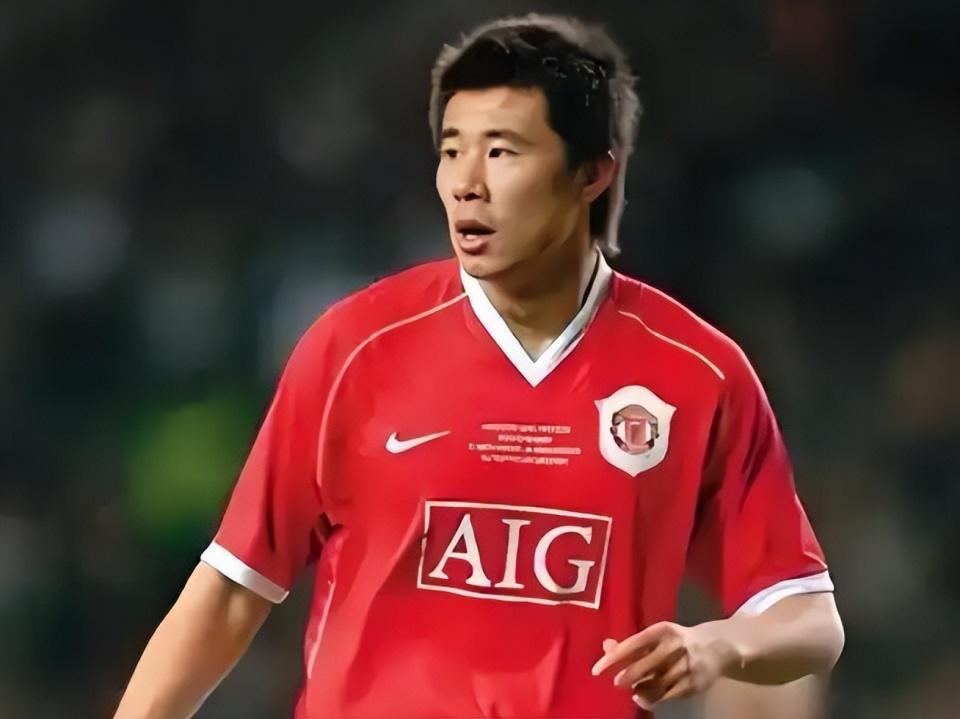 英雄联盟赛事官网-搞笑！董方卓社媒评论区沦陷，遭球迷问候：起床了，你爹进决赛了